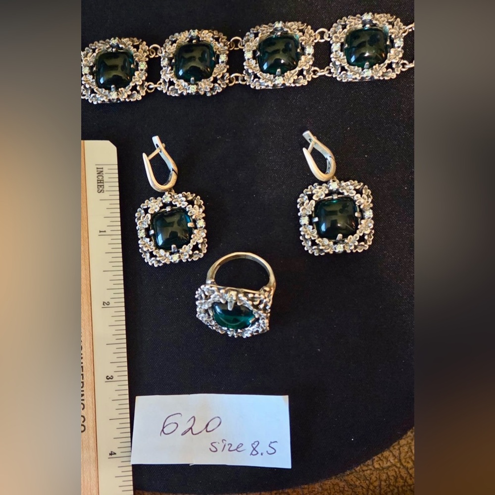 Elegant Silver and Green Jewelry Set